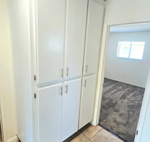 180 S Laurel Ave — Photo 7