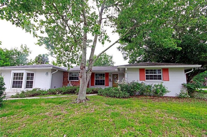1st image of 580 E Seminole Dr
