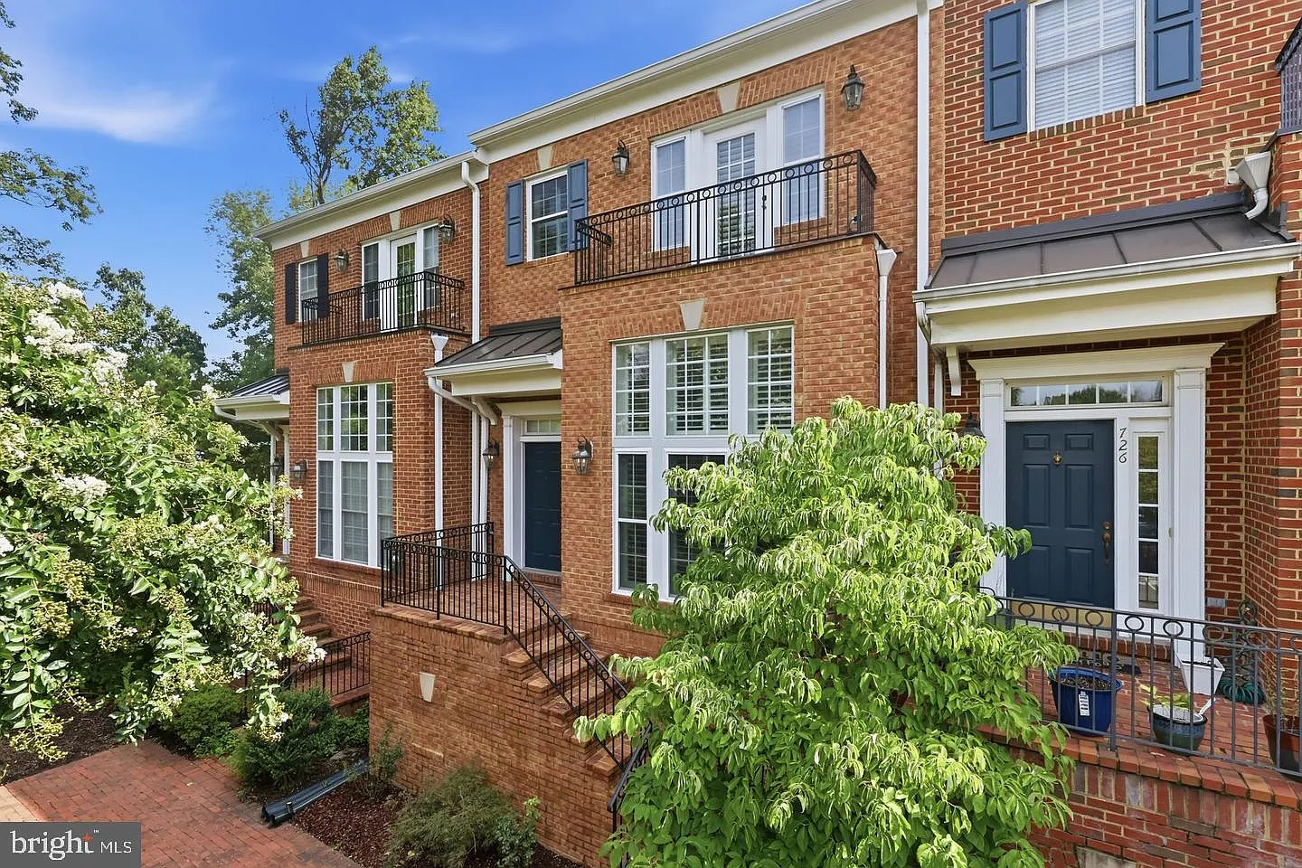 3 bed, 3.5 bath, 2536 sqft, $3,150 — Photo 3