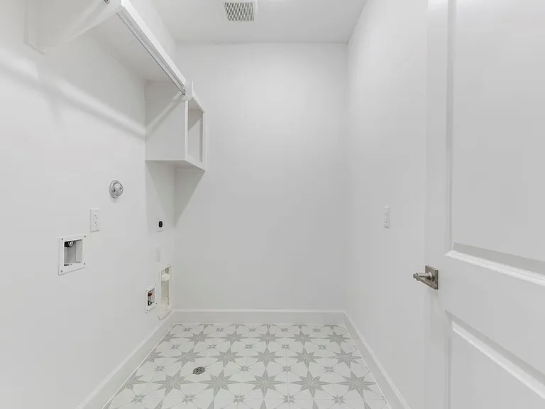 106 Cinder Berry St — Photo 32