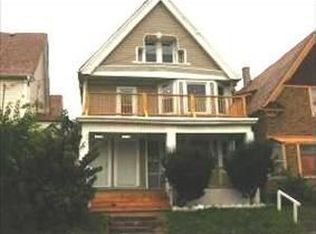 3130 W Lloyd St, Milwaukee, WI 53208