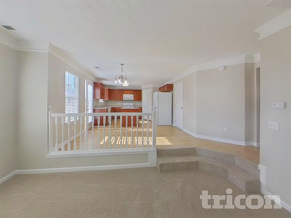 3rd image of 1218 Polk Xing