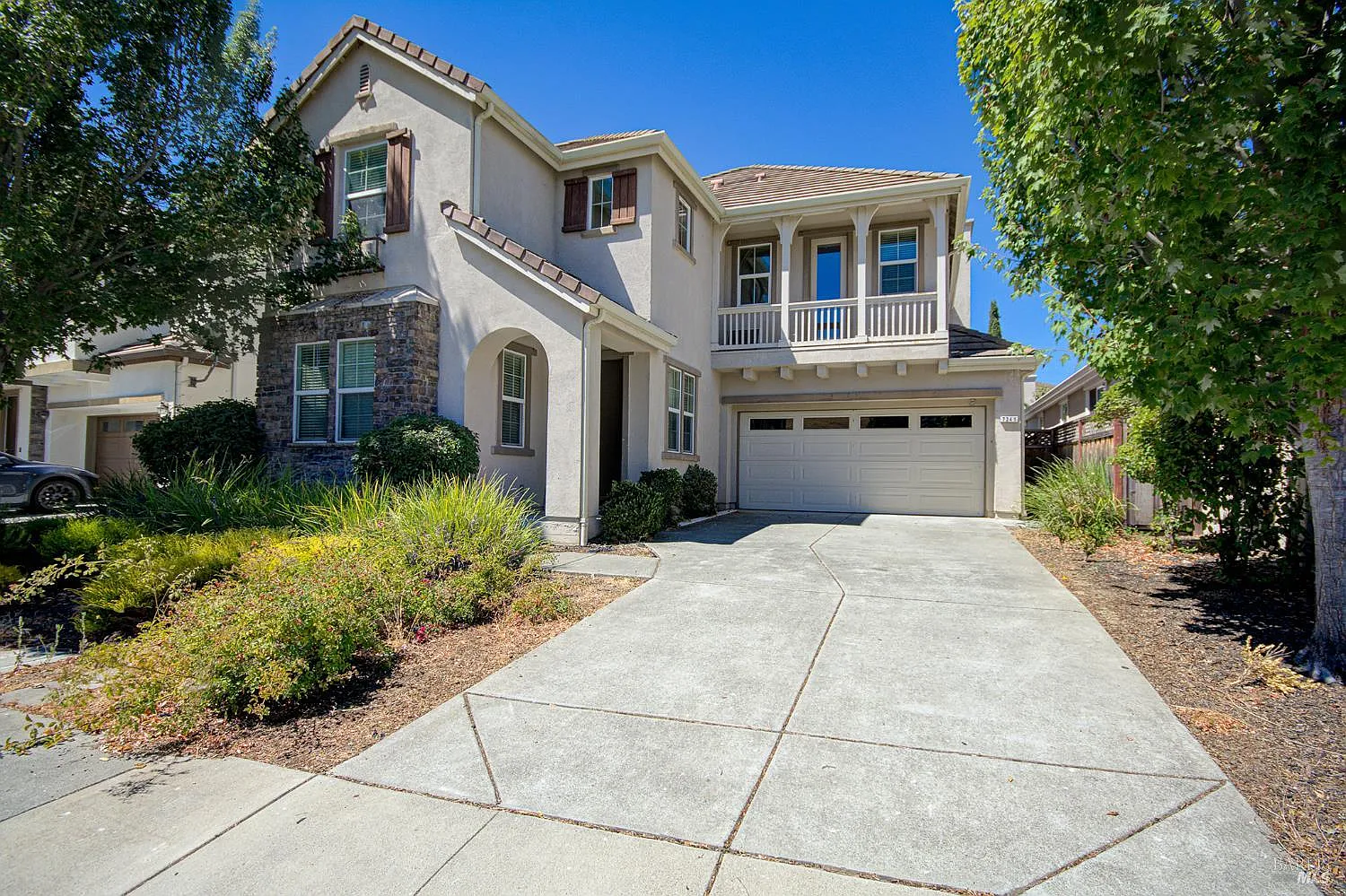 7245 Willow Creek Circle photo 1
