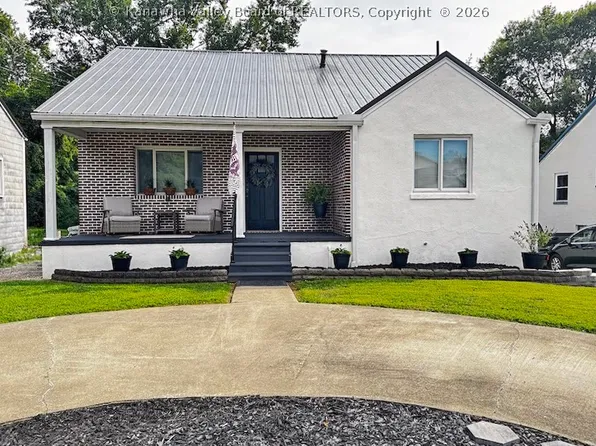 59 10th Ave, Saint Albans, WV 25177