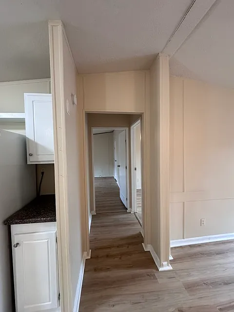 5 bed, 2128 sqft, $2,500 — Photo 3