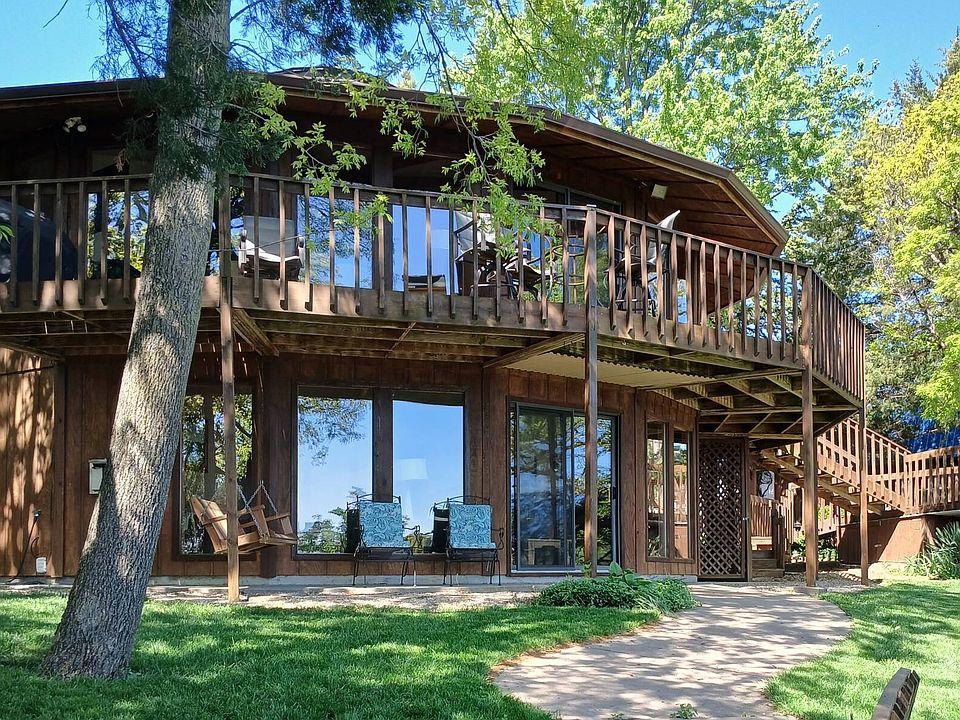 1st image of 76 Lakeview Cir