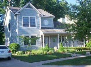 705 Lake Park Dr, Boyne City, MI 49712
