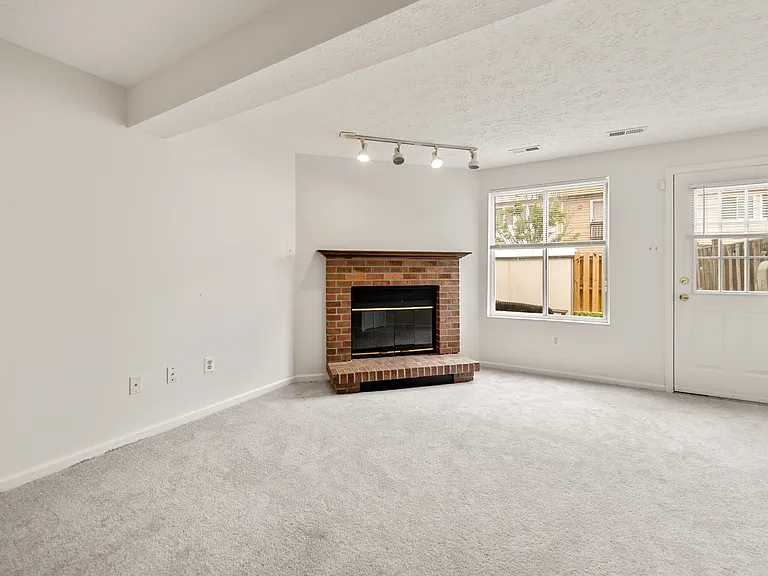 8550 Blue Rock Ln — Photo 23