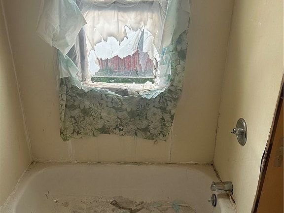 2nd image of 68 Kerns Ave