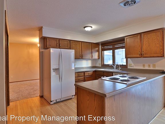 2nd image of 503 E 57th St