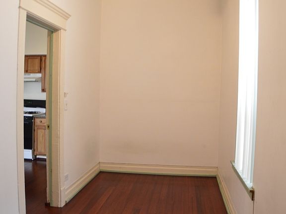4th image of 1249 N Artesian Ave APT 2R