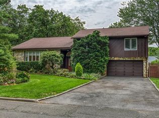 183 Surrey Dr, New Rochelle, NY 10804