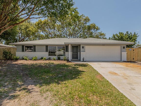 2nd image of 1782 Elm Dr