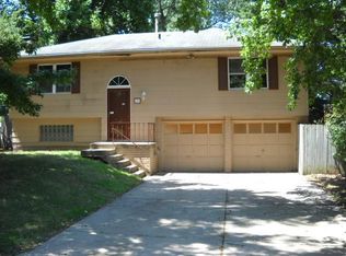 137 N 4th St, Blue Springs, MO 64014