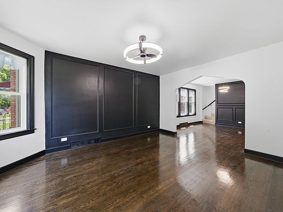 5th image of 6604 S Rockwell St