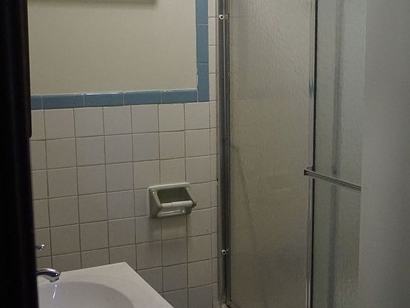 5th image of 276 Putnam Ave APT 3