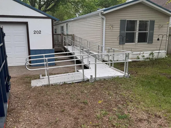 202 Park Blvd, Hurley, SD 57036