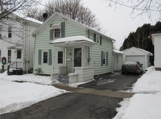 21 Spencer St, Lyons, NY 14489
