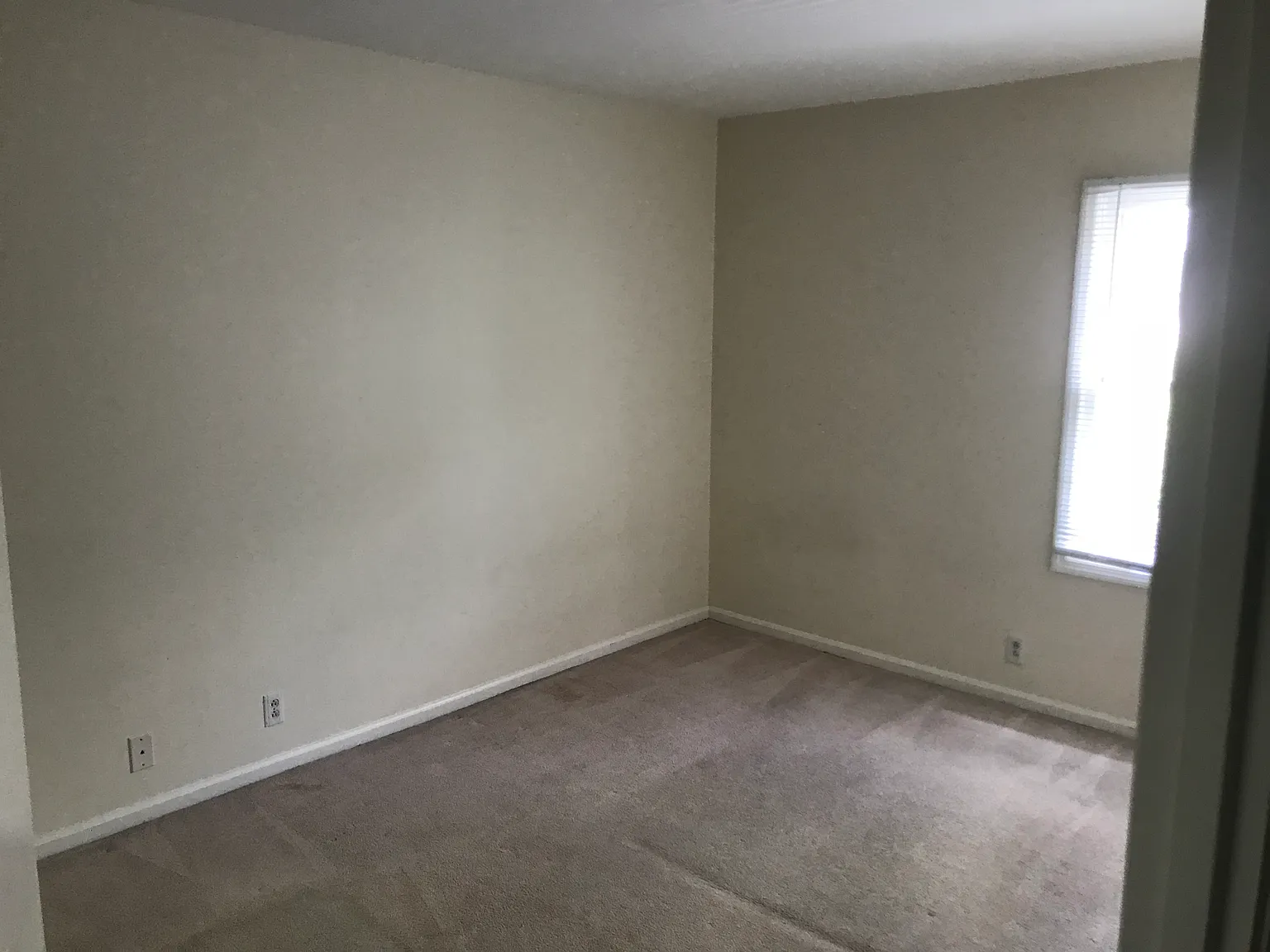 2 bed, 1.5 bath, 1152 sqft, $2,100 — Photo 3