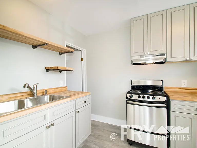 3224 Perry St #B — Photo 13