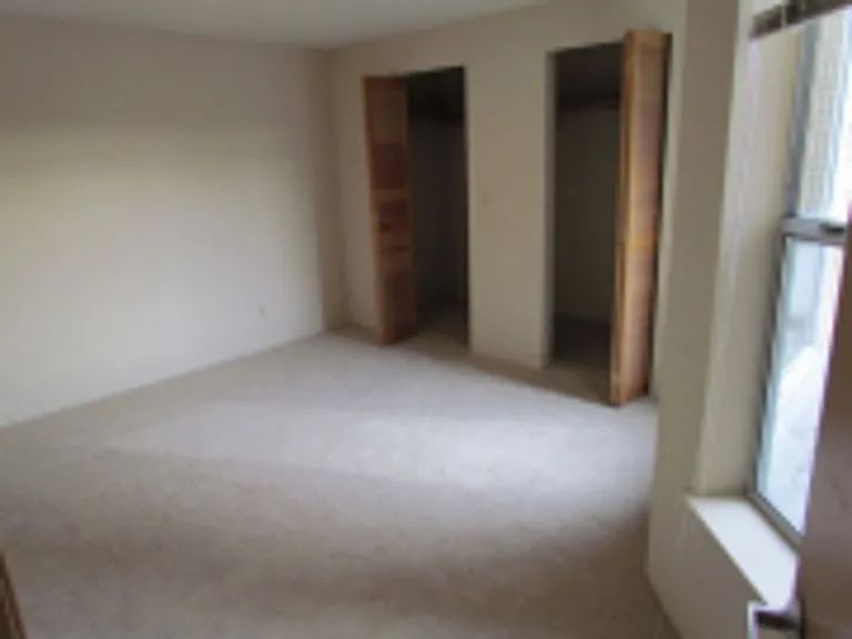 Watermarke Apts. — Photo 23