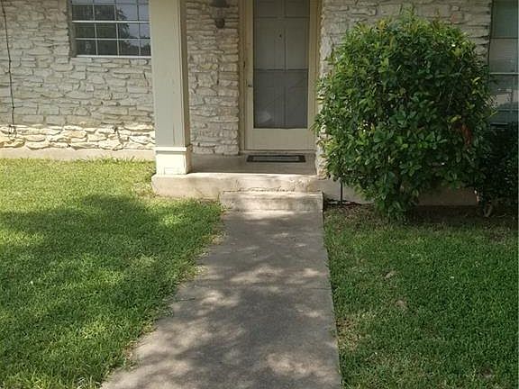 2nd image of 1402 Greenwich Dr