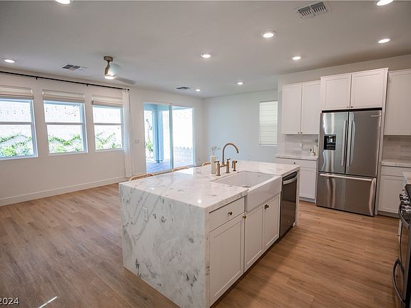 5th image of 9131 Amber Isle St
