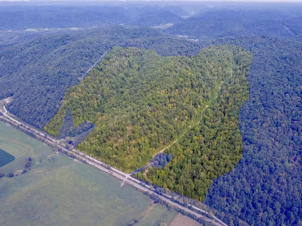 1001 Pryse Rd, Irvine, KY 40336