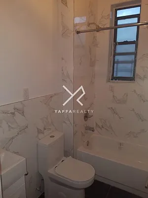 Rented by Yaffa Realty LLC | media 5