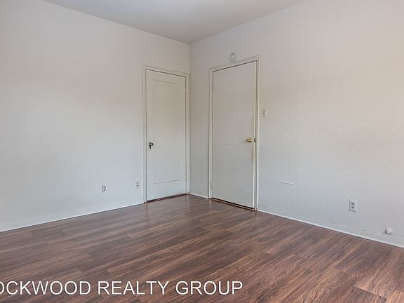 3rd image of 326 E Rosewood Ave APT 06