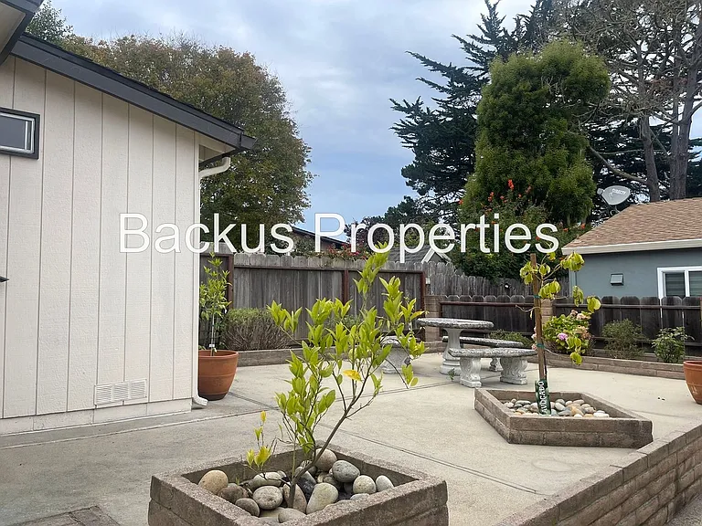 681 Alice St — Photo 19