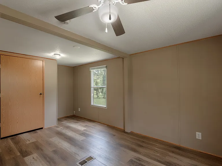 37 Riverside Ln #C — Photo 17