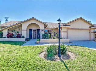 1390 Foxfire Ln, Naples, FL 34104
