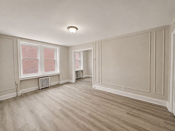4th image of 6820 Ludlow St #404