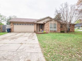 1709 Queen St, Fort Worth, TX 76103