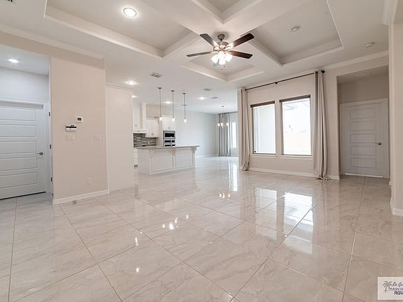 4th image of 2712 Wisteria Ave