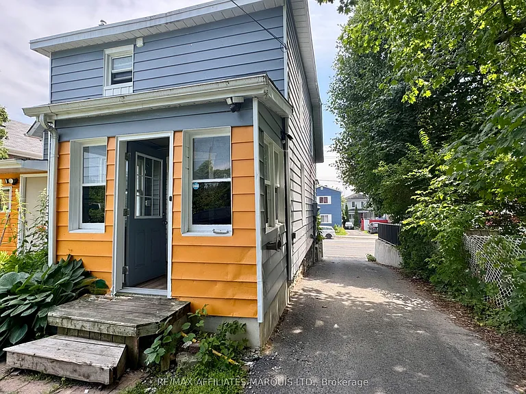 321 Water St E — Photo 13