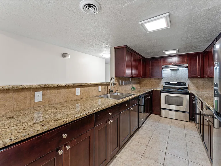 12633 Memorial Dr #50 — Photo 15