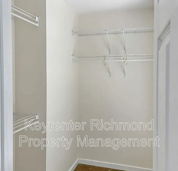 5904 Chapel Lawn Ter — Photo 13