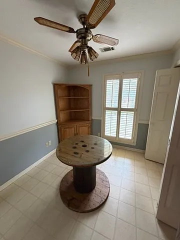118 Country Club Dr #B — Photo 3