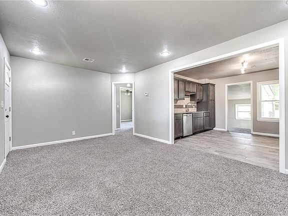 3rd image of 8706 NE 51st St
