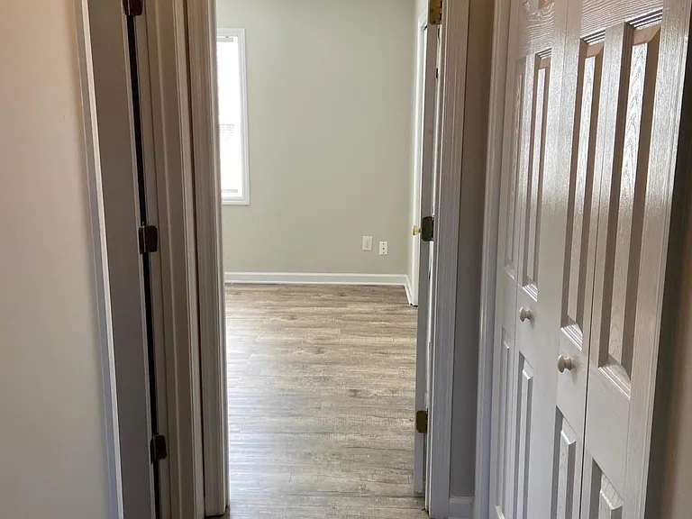 401 Sumrell Way — Photo 16