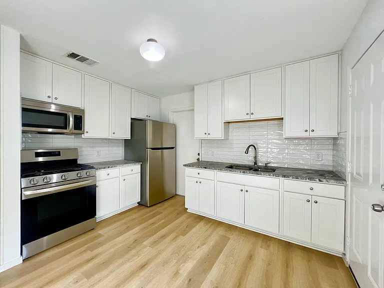 Eat in kitchen