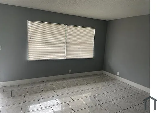 207 NW 32nd Ct #210 — Photo 9