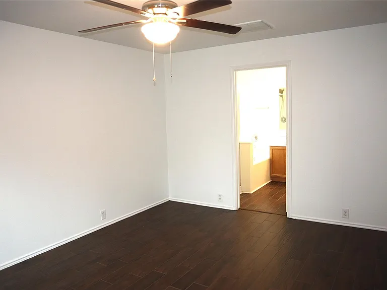 19306 Wading River Dr — Photo 9