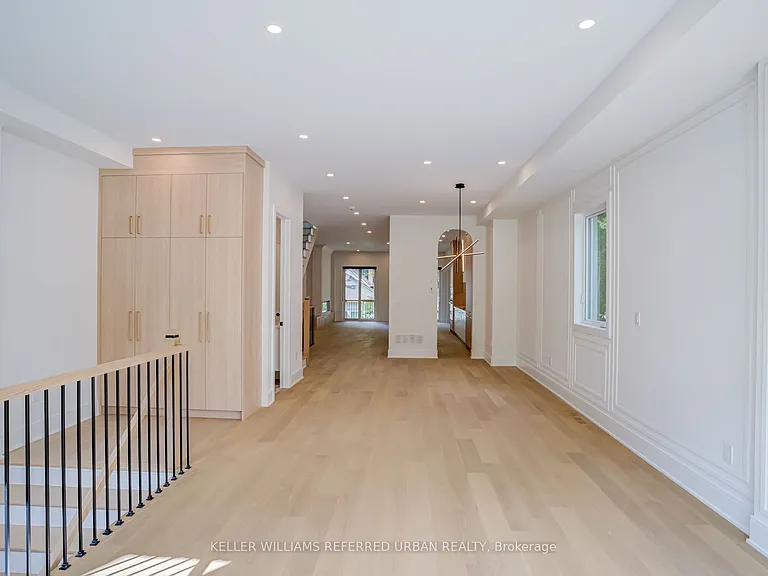 37 Wesley Ave — Photo 6