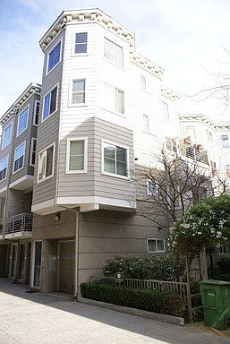 1st image of 15 Jennifer Pl