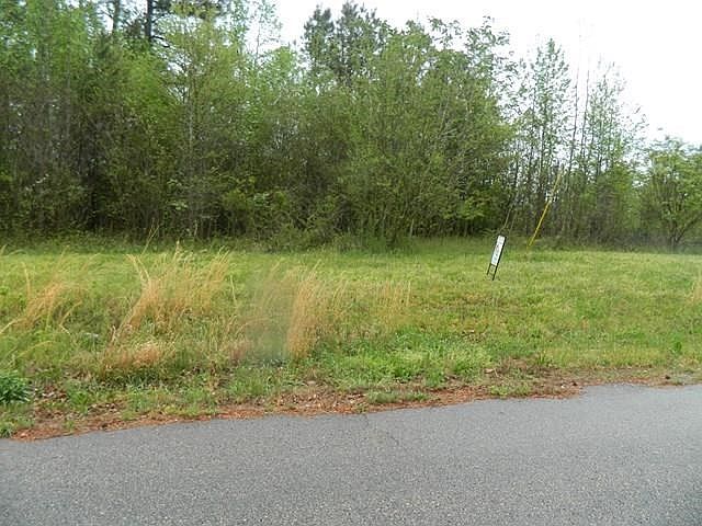 2nd image of 26 Raintree Dr