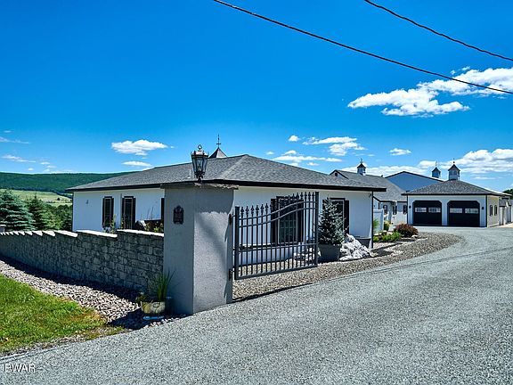 3rd image of 14021 Orchard Dr