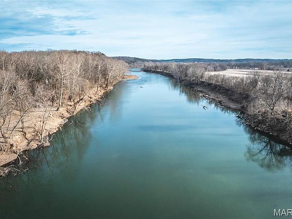 2nd image of 2585 River Rd